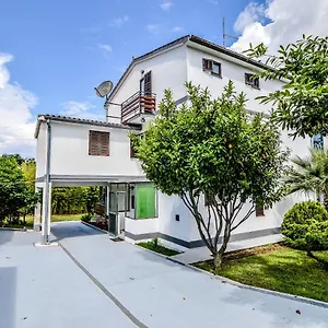 Andrea Apartament